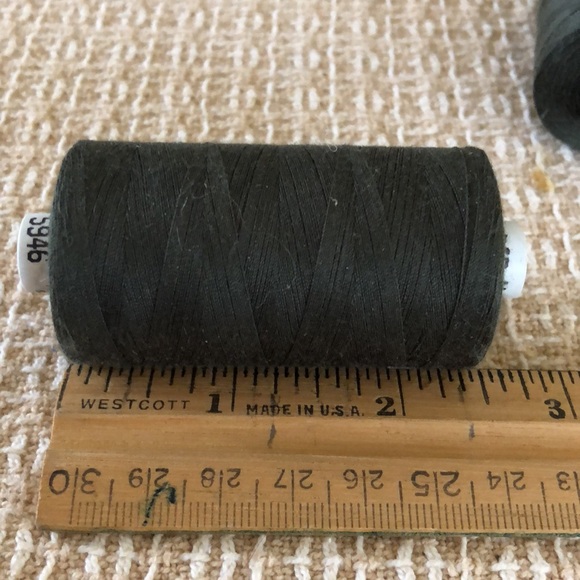 3. new spools charcoal grey thread - Picture 4 of 11
